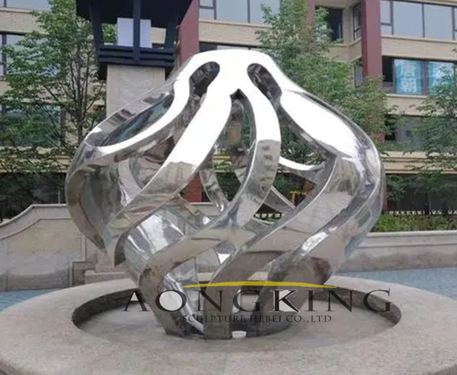 'guardian' 'meets' Contemporary Sculpture 2