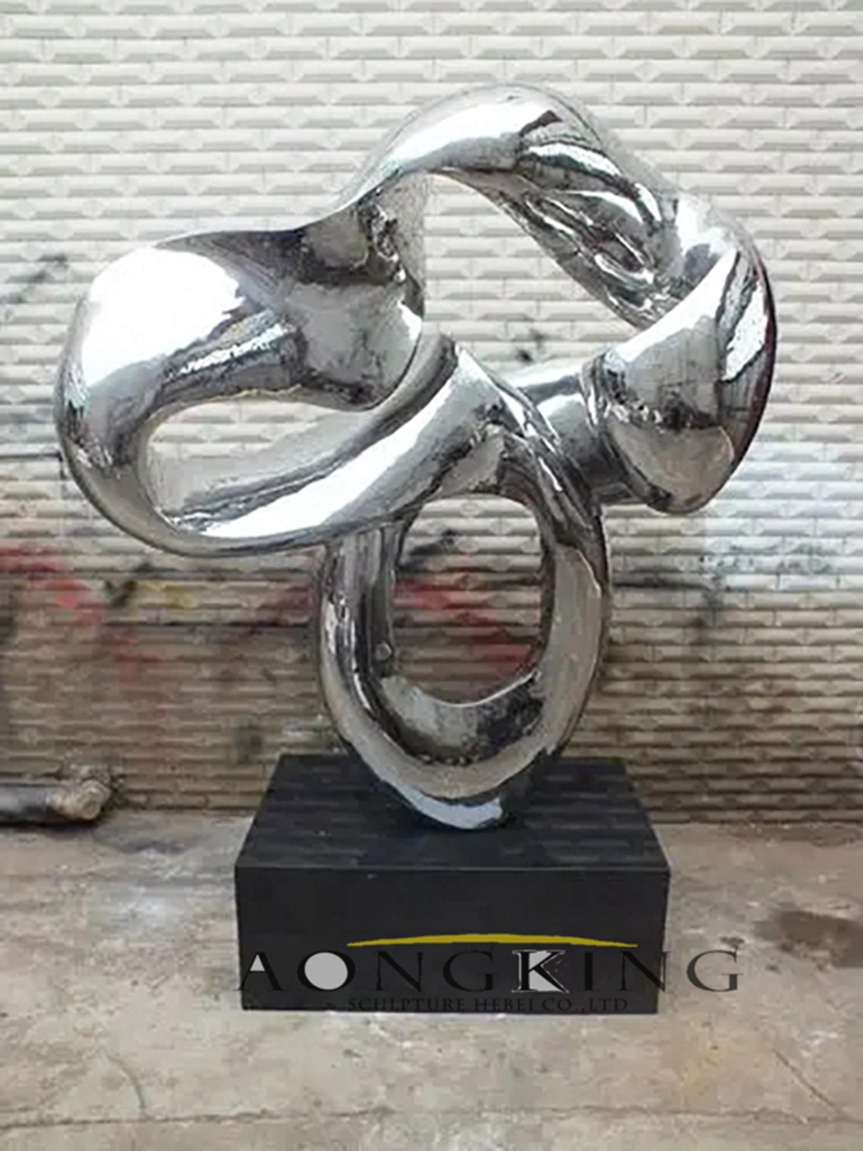 minimalist stainless steel sculpture 1